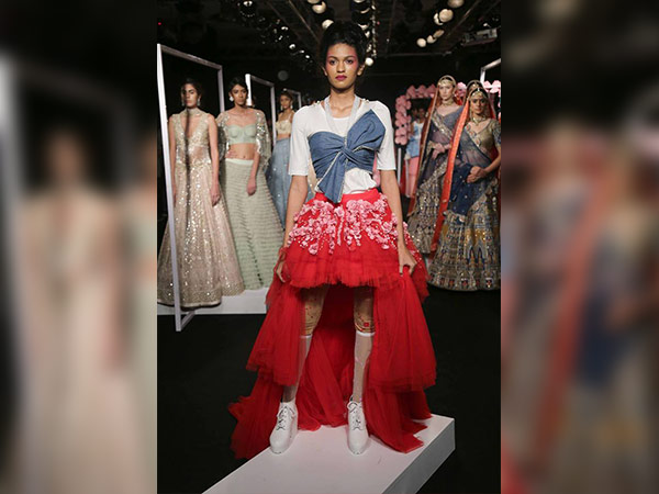 elli avram walked the ramp at lakme fashion week 2017, elli avram walked the ramp at lakme fashion week 2017,