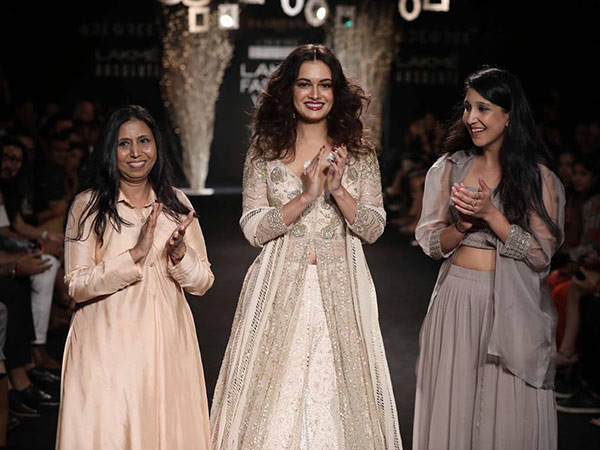 dia mirza as a showstopper at lakme fashion week