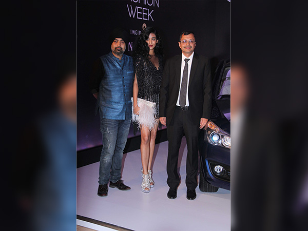 manish malhotra at lakme fashion week