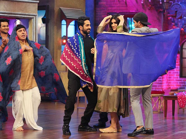 kriti sanon at the drama company sets