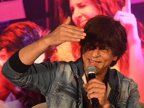 anushka sharma at jab harry met sejal promotion