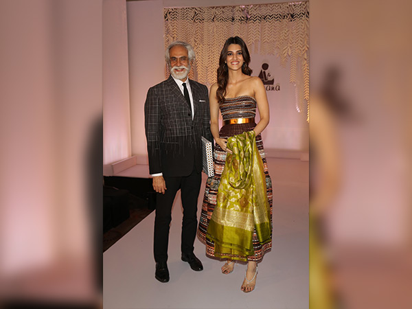 kriti sanon at fdci tamanna