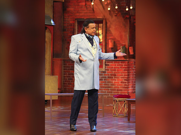 kriti sanon at the drama company sets