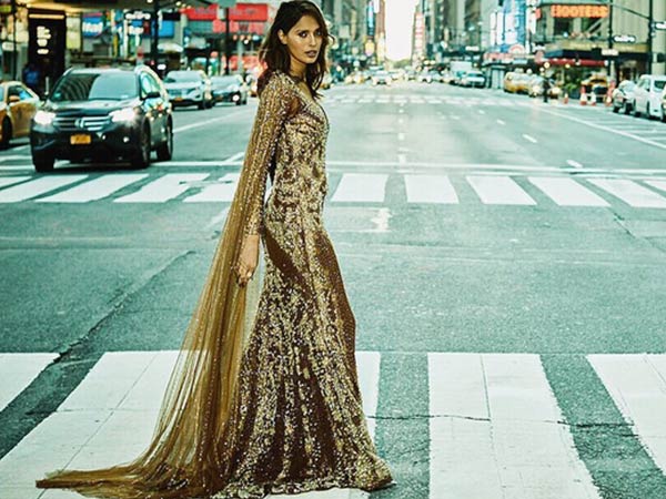 ujjwala raut in faflguni and shane peacock