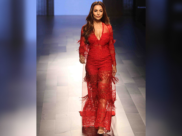 ridhi mehra at lakme fashion week