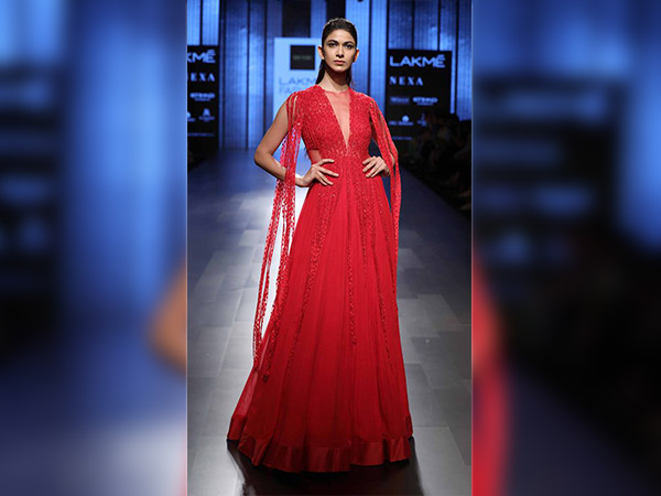 ridhi mehra collection at lakme fashion week 2017
