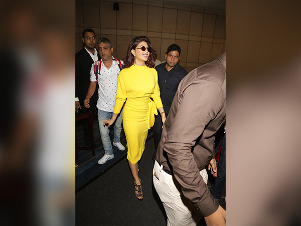  jacqueline fernandez for a gentleman promotion in new delhi
