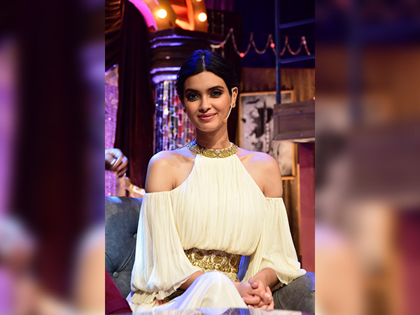 diana penty's royal look