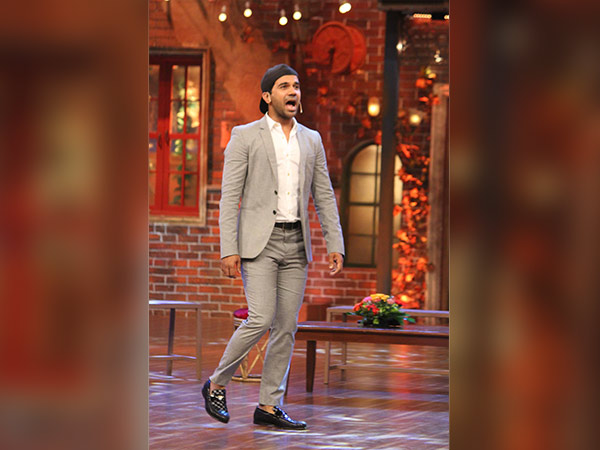 kriti sanon at the drama company sets