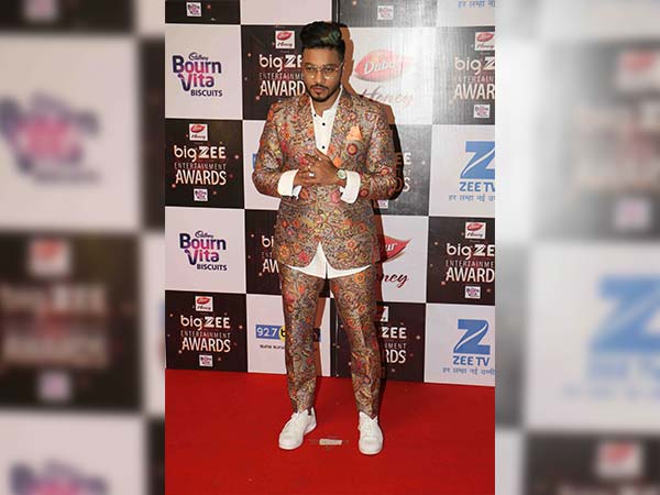 bobby deol at big zee entertainment awards bobby deol at big zee entertainment awards