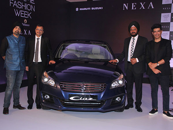 manish malhotra at lakme fashion week