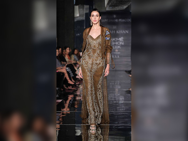 Preity zinta walking the ramp at lake fashion week