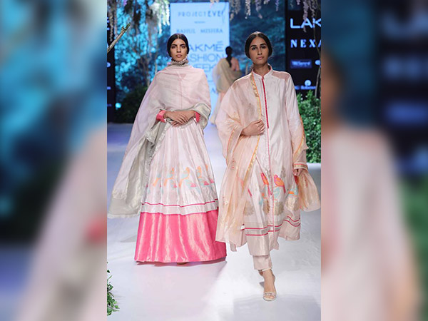 shraddha kapoor at lakme fashion week 2017