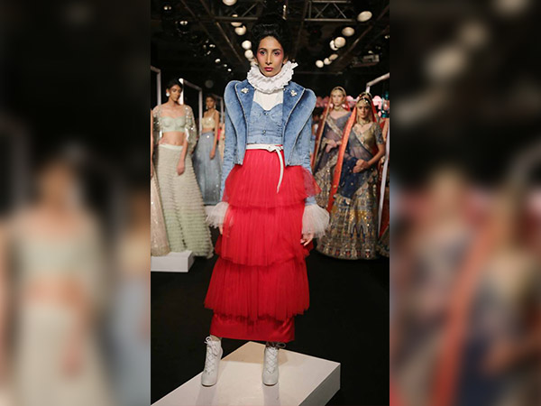 elli avram walked the ramp at lakme fashion week 2017 elli avram walked the ramp at lakme fashion week 2017