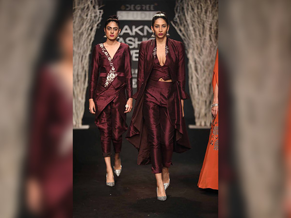 ileana d’cruz walked the ramp at lakme fashion week