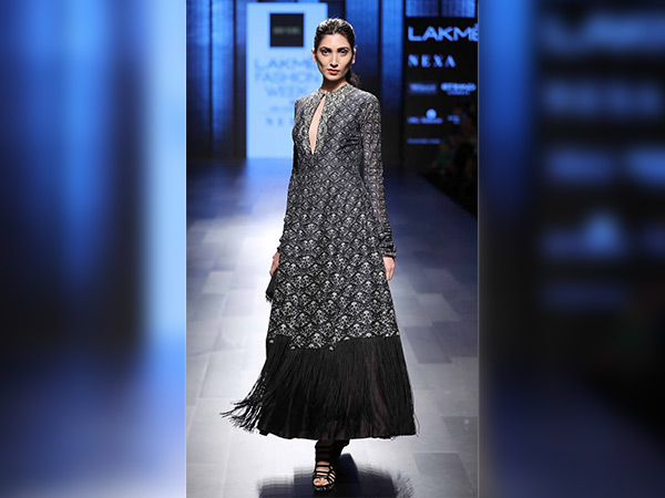 ridhi mehra collection at lakme fashion week 2017