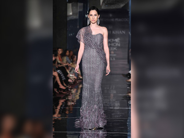 Preity zinta walking the ramp at lake fashion week