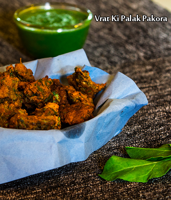 Vrat Ke Palak Pakora Recipe How To Make Palak And Kuttu Ka Atta Pakora