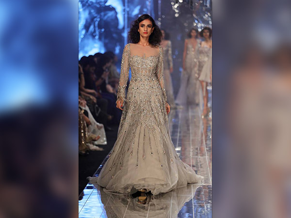 manish malhotra collection at lakme fashion week