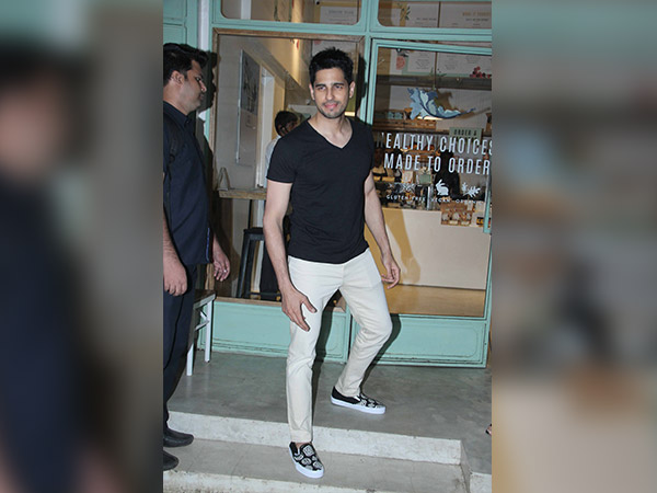 jacqueline fernandez with sidharth malhotra