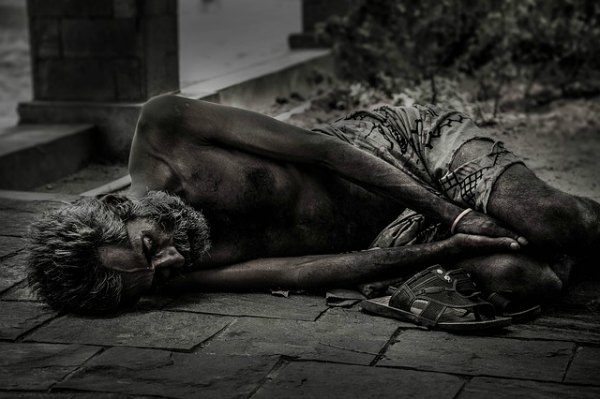 destitution beggar
