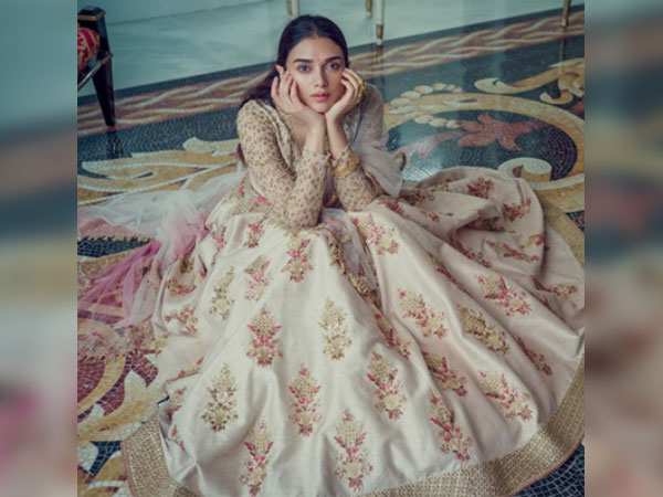 aditi rao hydari in sulakshana monga collection