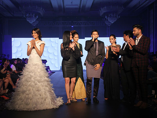 nidhhi agerwal at tech fashion tour