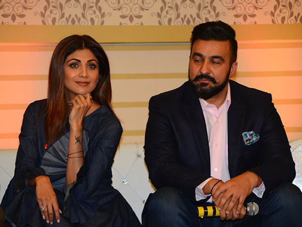 shilpa shetty at her television shop launch