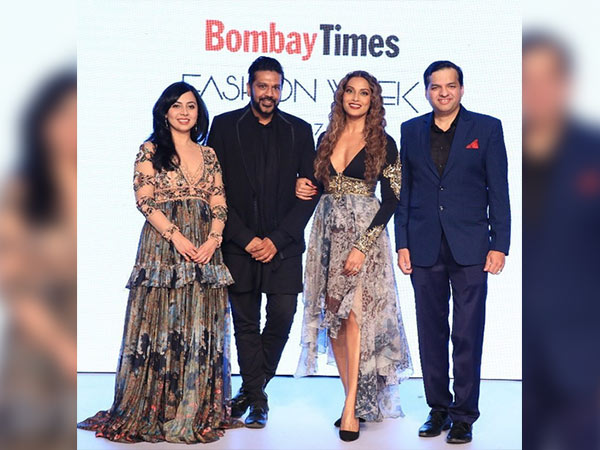 bipasha basu at bombay times fashion week