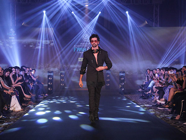 celebs at tech fashion tour 2017