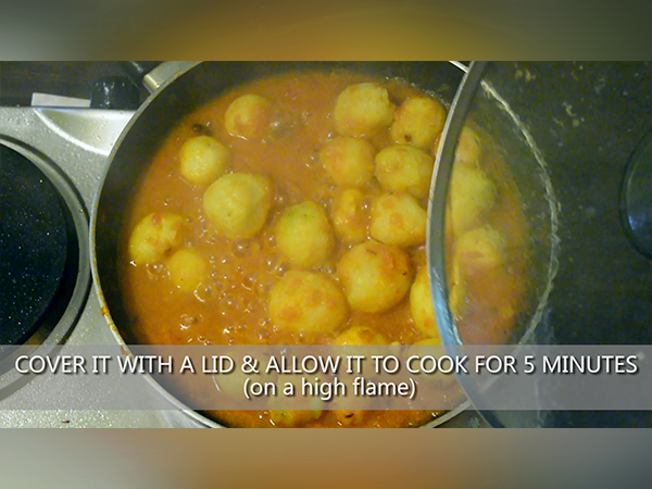 luchi aloor dum recipe