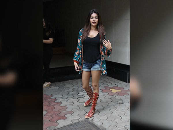 nidhhi agerwal spotted in bandra