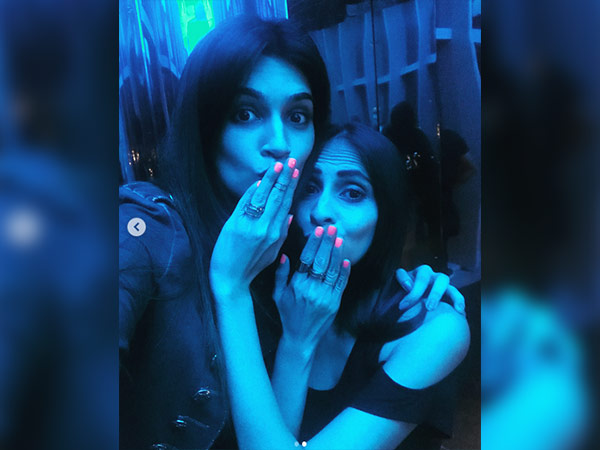 kriti sanon in spain