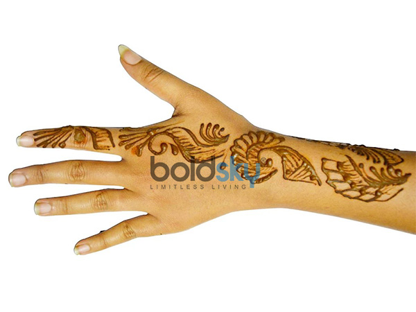 Arabic Design For The Back Of Your Hand