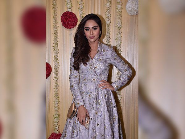 ekta kapoor diwali party