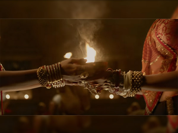 deepika's look from padmavati ghoomar song