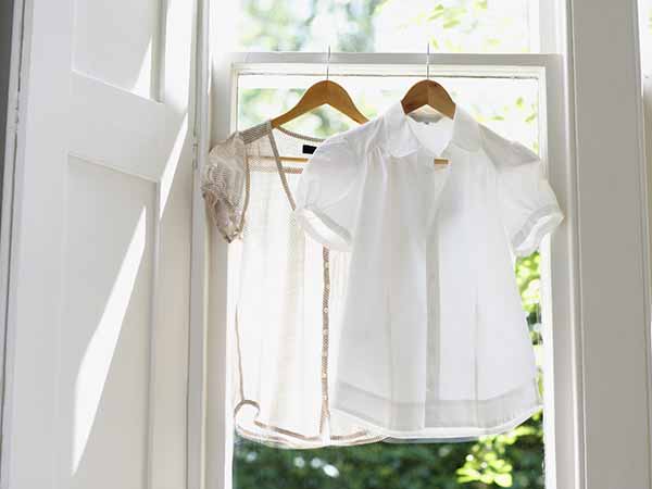 5. Wear Light-coloured Clothes: