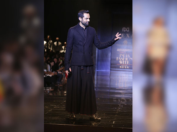 abhay deol at amazon india fashion week