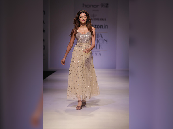 nidhhi agerwal at amazon india fashion week