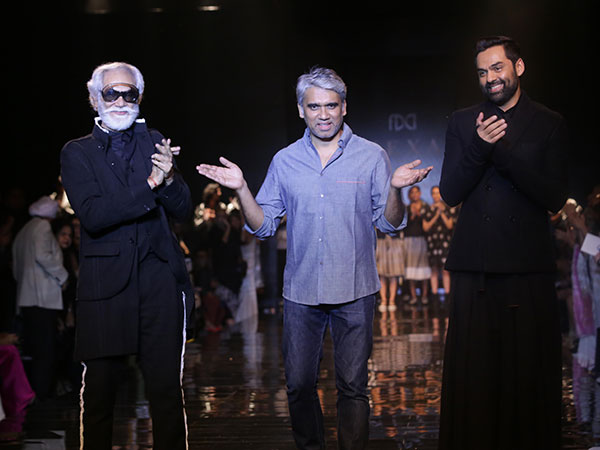 abhay deol at amazon india fashion week