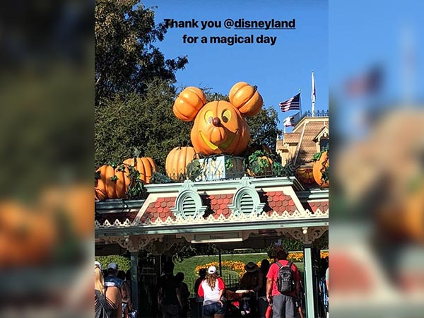 kim kardashian wearing tee without pants kim kardashian wearing tee without pants