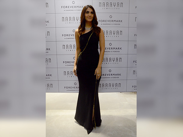 vaani kapoor at a store launch in vadodara