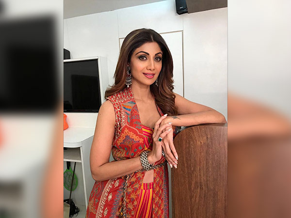 shilpa shetty in anita dongre shilpa shetty in anita dongre