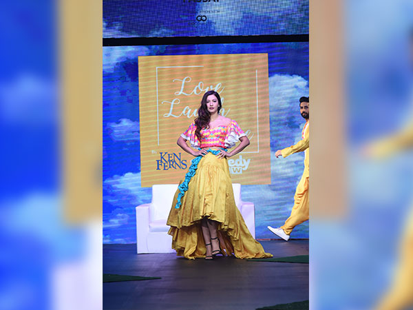 tisca chopra at india beach fashion week