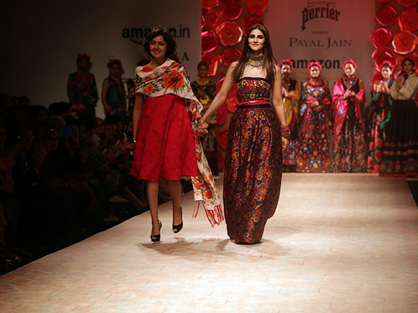 vaani kapoor at amazon india fashion week