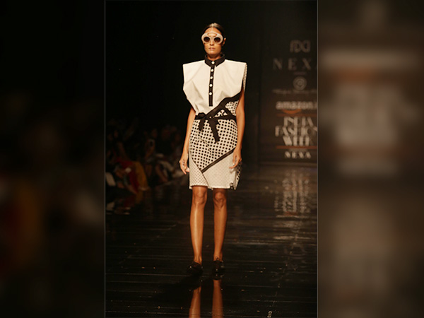 abhay deol at amazon india fashion week