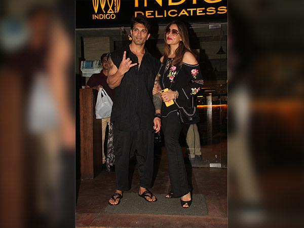 bipasha and karan spotted at restaurant