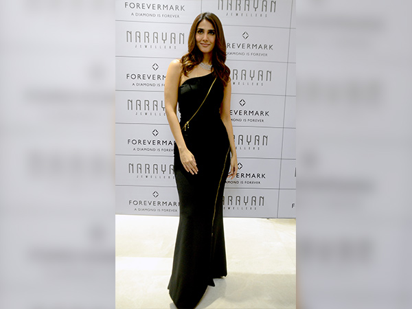 vaani kapoor at a store launch in vadodara