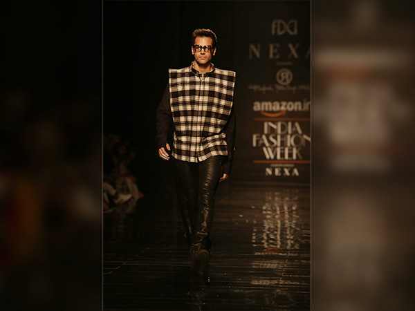 abhay deol at amazon india fashion week