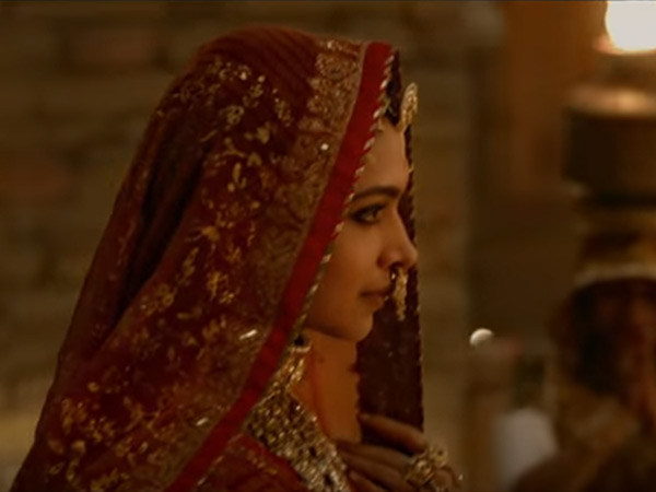 deepika's look from padmavati ghoomar song